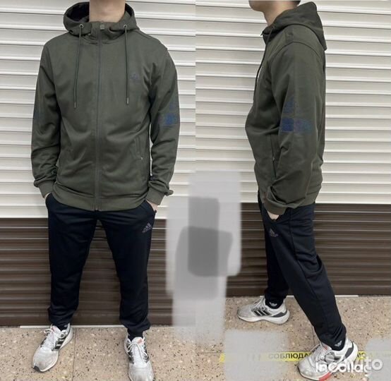 Спортивный мужской костюм