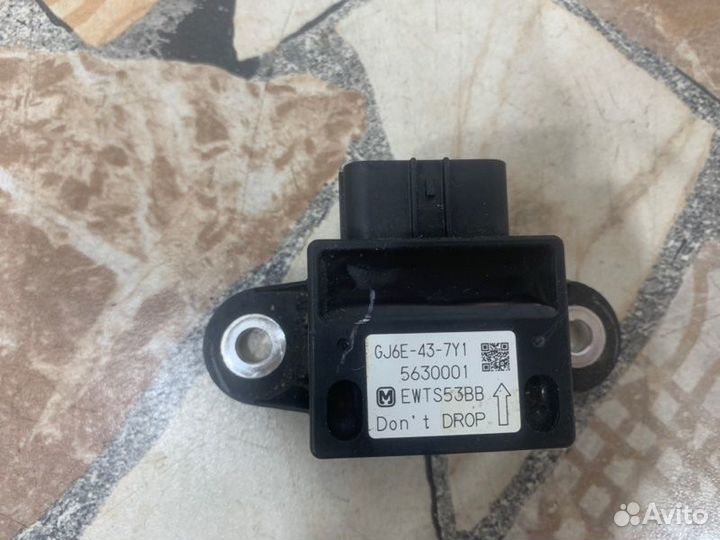 Датчик ускорения Mazda 6 седан 2.0 LF 2005