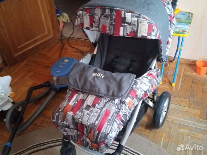 Прогулочная коляска