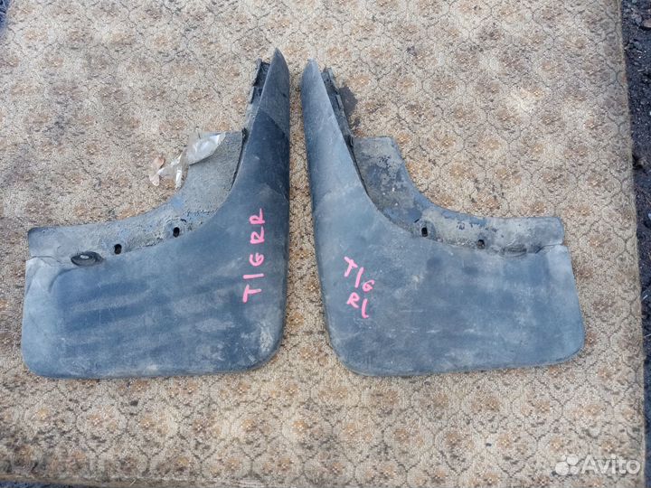 Брызговики задние на VW Тигуан 14г