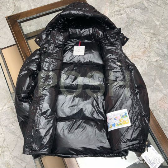 Пуховик Moncler