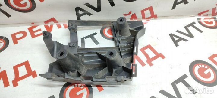 Крепление бампера заднее левое Audi A6 4G CGW