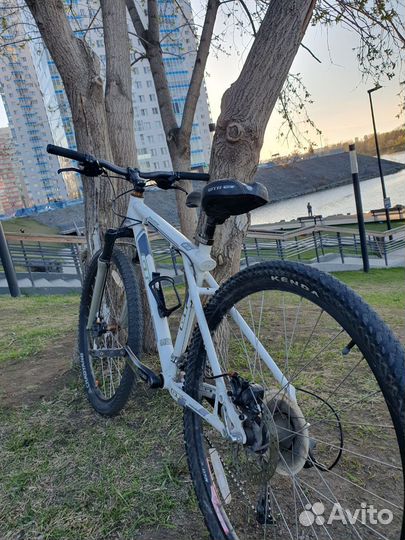 Велосипед gt avalanche 2.0