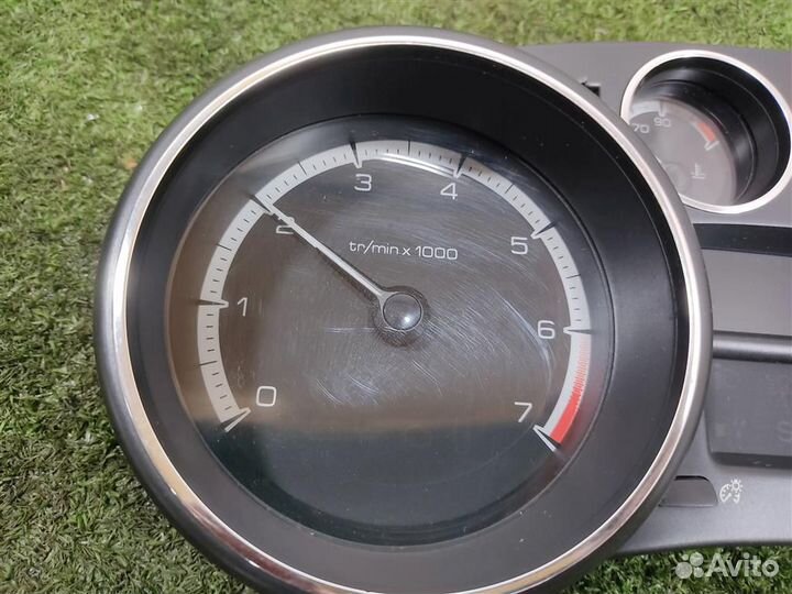 Приборная панель Peugeot 308 (4E) 2008