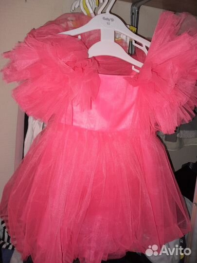 Платье принцессы цвет барби на девочку 4-5л