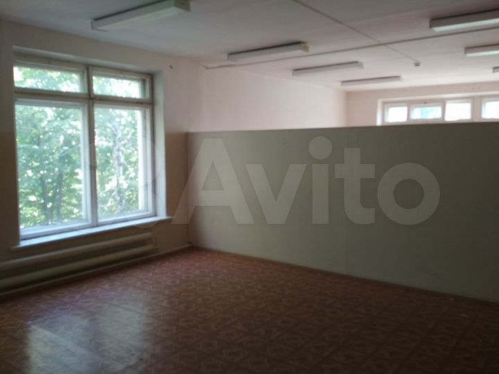 Здание, 2364.7 м²