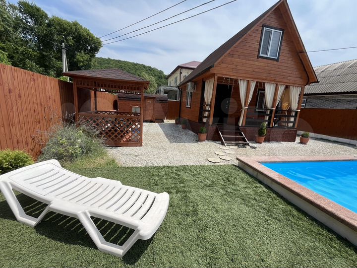 Комната 60 м² в 3-к., 1/2 эт.