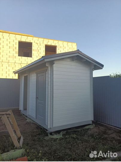 Хоз.блок размером 3х5,5 из минибруса