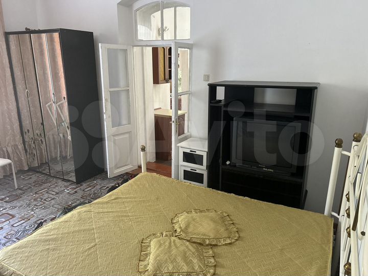 2-к. квартира, 40 м², 1/2 эт.