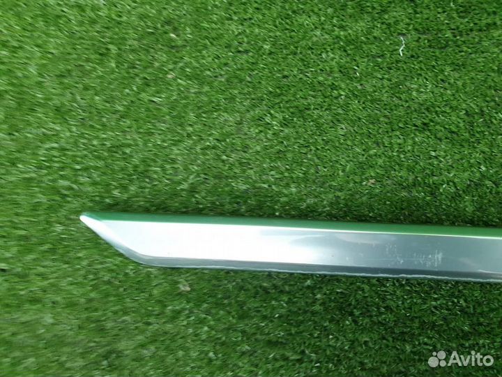 Накладка двери передняя левая Cadillac XT5 (2016-н