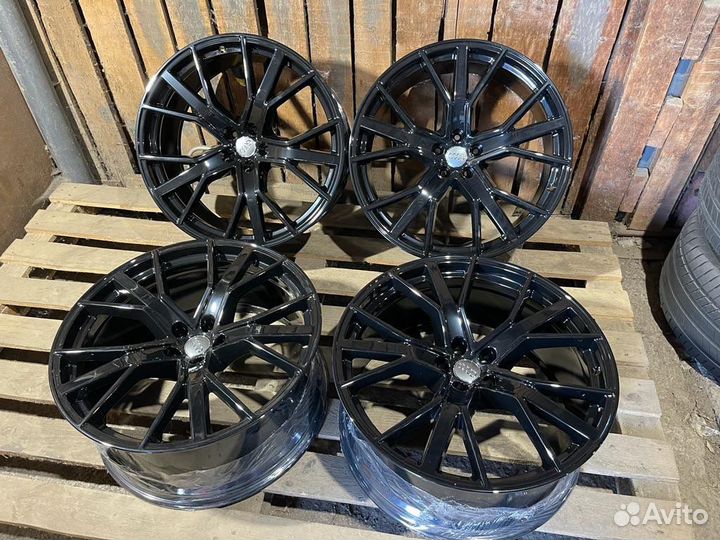 Оригинальные диски Audi Q7 SQ7 4M R22