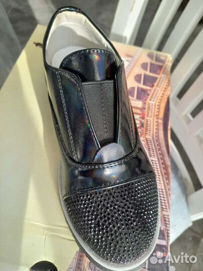 Туфли школьные кожаные новые