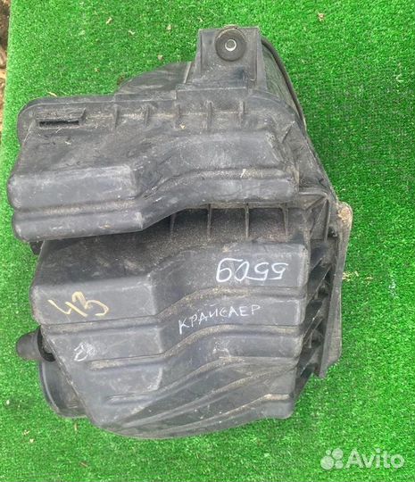 Корпус воздушного фильтра Chrysler Voyager 2.5