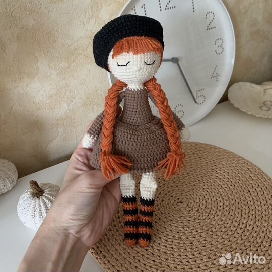 Кукла вязаная