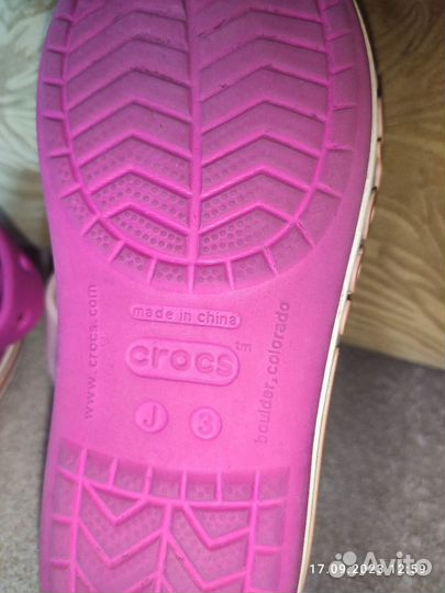 Босоножки для девочки Crocs