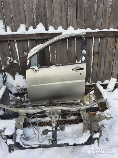 Дверь на nissan liberty
