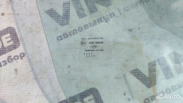 Стекло передней правой двери Renault Duster 4x4