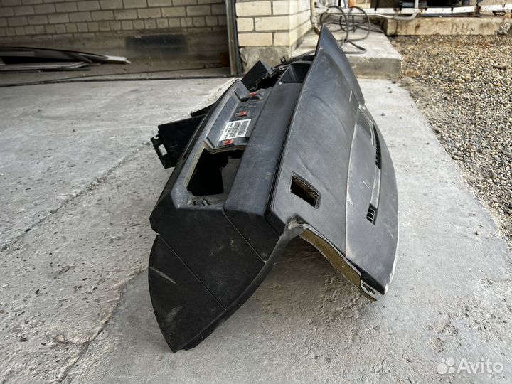 Торпедо со строчкой bmw 5 e60/e61