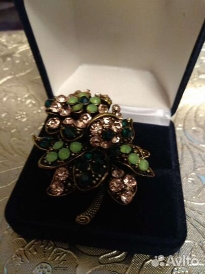 Брошь винтаж чехословакия