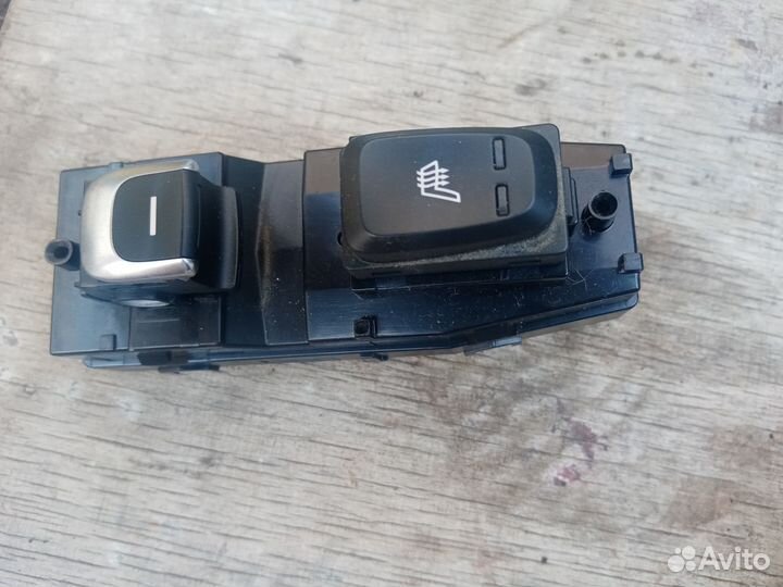 Кнопка стеклоподъемника на Киа Спортадж IV 2018г