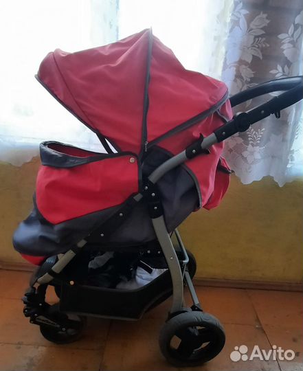 Детская прогулочная коляска