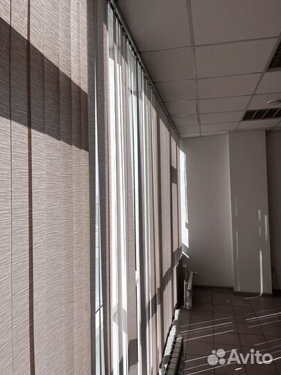 Жалюзи в офис. Шторы. Занавески