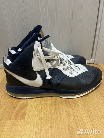 Nike lebron 8