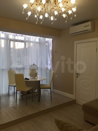 2-к. квартира, 52 м², 4/4 эт.