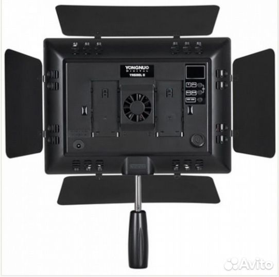 YongNuo YN600L II 3200-5500K осветитель
