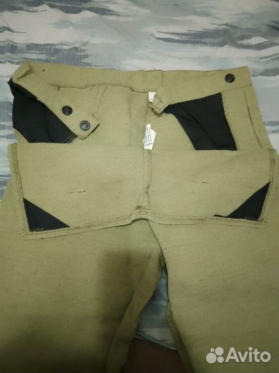 Костюм и перчатки