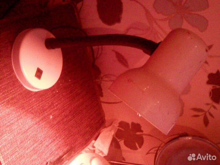 Настольная лампа