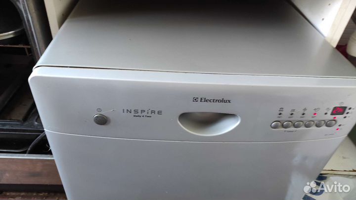 Посудомоечная машина. Электролюкс