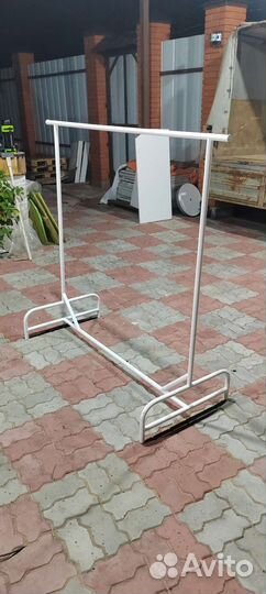 Вешалка напольная