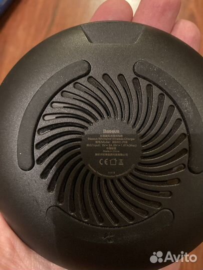 Беспроводная зарядка baseus