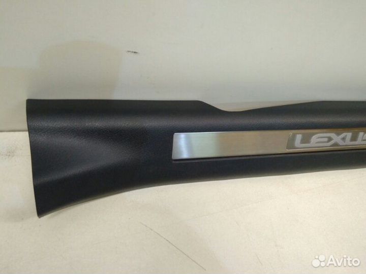 Накладка порога внутренняя передняя правая Lexus