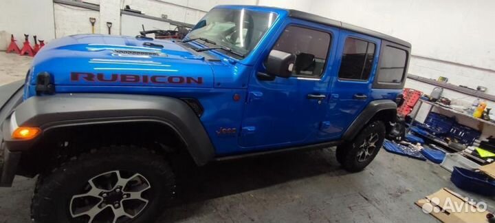 В разборе jeep wrangler rubicon 2.0