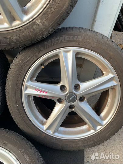 Комплект зимних колес Volkswagen R17