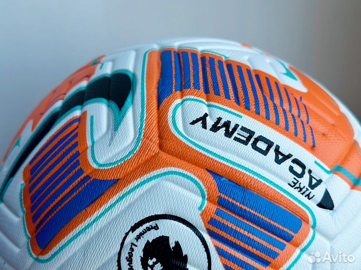 Футбольный мяч