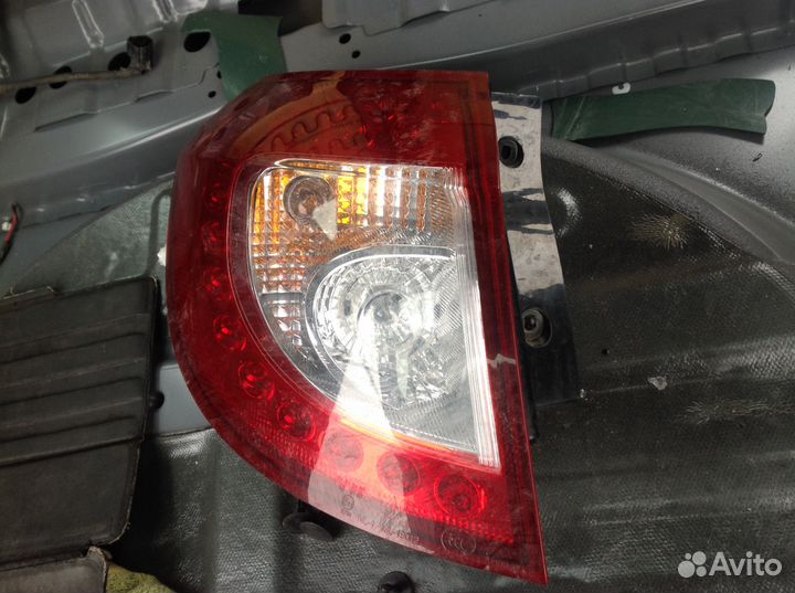 Фонарь задний левый Geely еmgrand X7