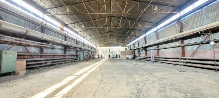 Склад c кран-балкой, 1500 м²