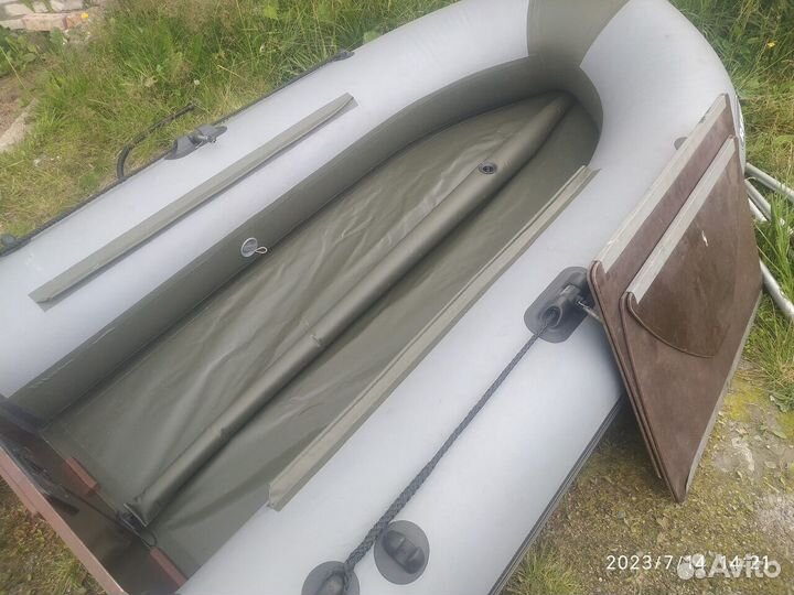 Лодка Reef 290 Киль