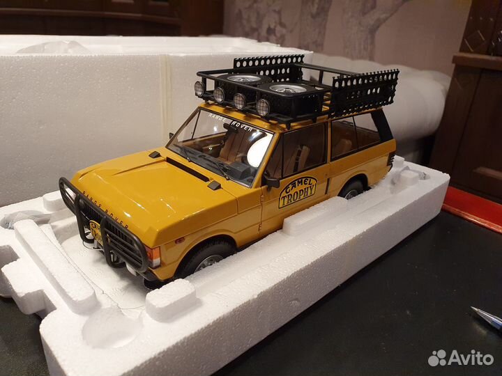1:18 Almost Real Range Rover Camel Trophy 82 Papua