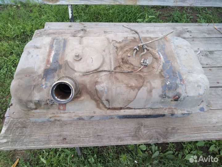 Топливный бак на соболь инжекторный