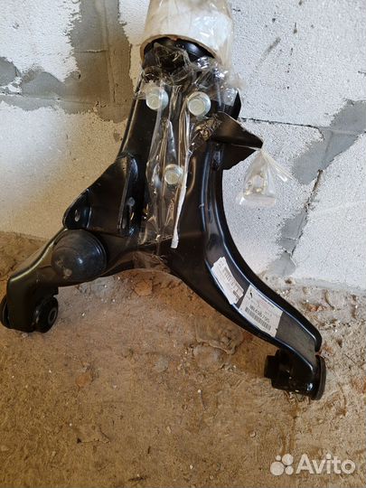 Рычаг передний нижний pajero