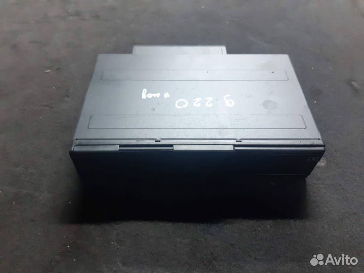 CD-чейнджер A2208205789 Mercedes-Benz S-Class 2003