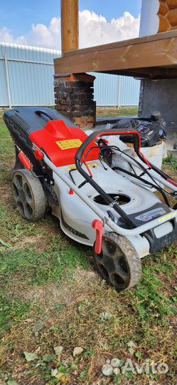 Газонокосилка бензиновая самоходная бу