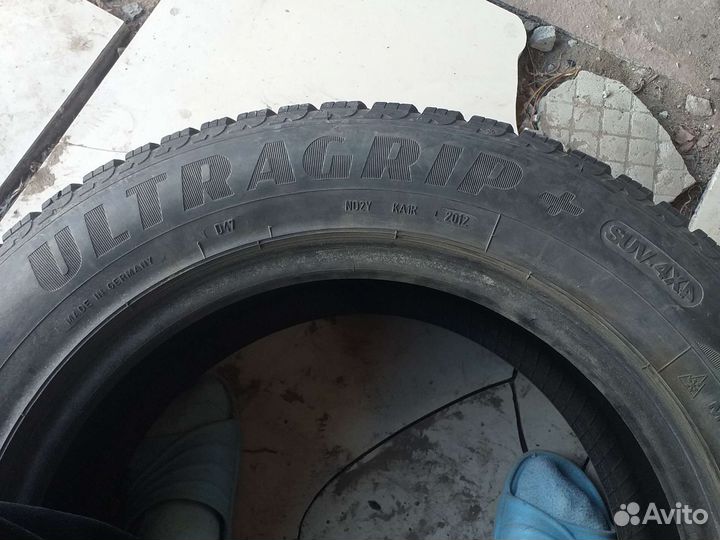 Goodyear UltraGrip 225/65 R17