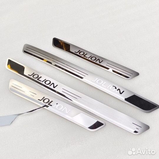 Накладки на пороги Haval Jolion / Хавал Джолион металл 2021-2024 г.в
