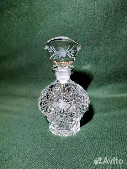 Винтажный флакон от духов Красная гвоздика