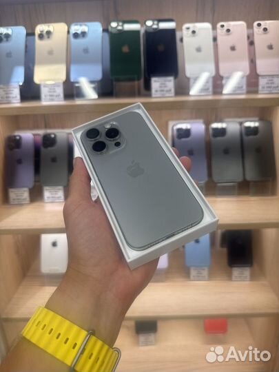 iPhone 15 Pro, 256 ГБ